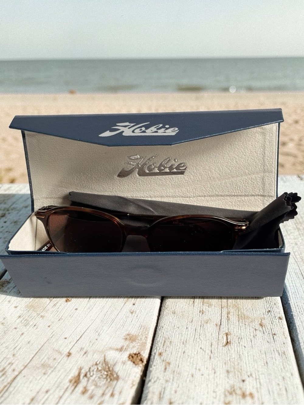 Hobie vintage Aruba spring hinge metal copper arm polarized tortoise sunglasses